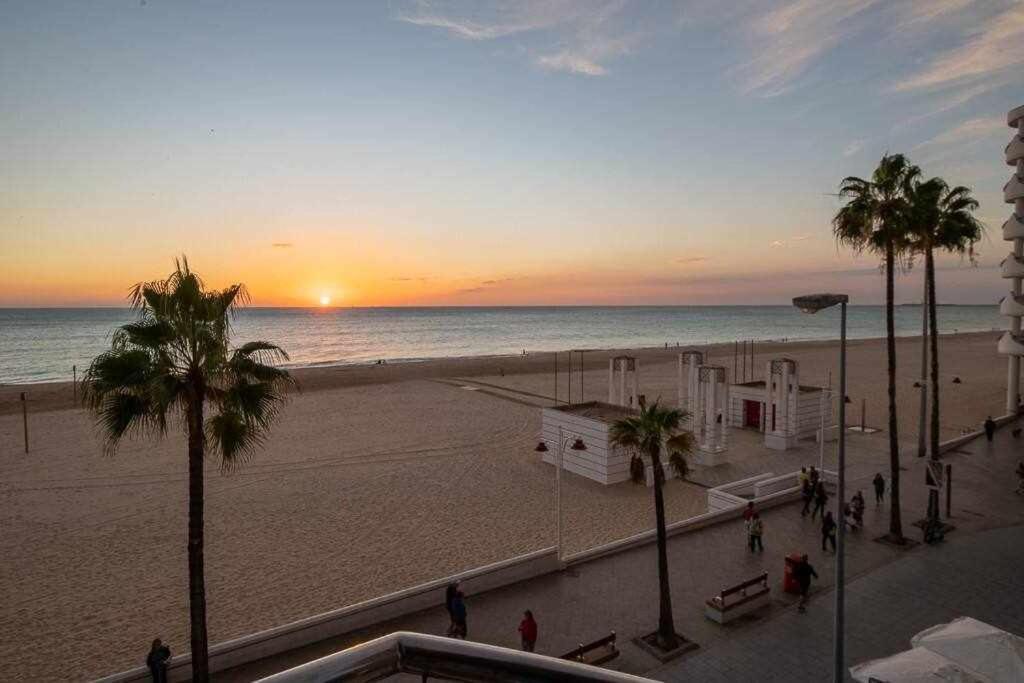 Preciado Apartamento Con Vistas Frontales Al Mar Cadiz Exterior photo